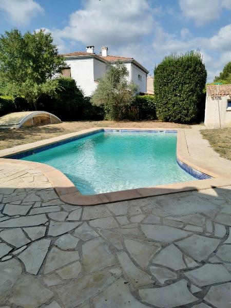 A vendre : Maison T5 terrain et piscine La Bouiladisse A vendre : Maison T5 terrain et piscine La Bouiladisse