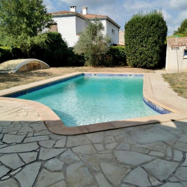 A vendre : Maison T5 terrain et piscine La Bouiladisse 